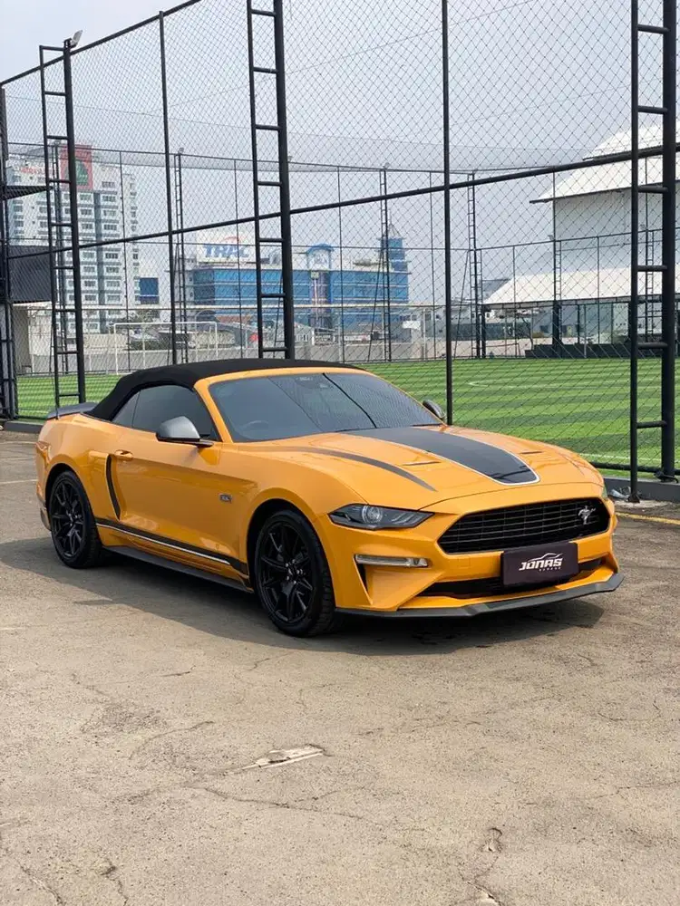 FORD MUSTANG CABRIO ORANGE 2022 odo 7rb KM