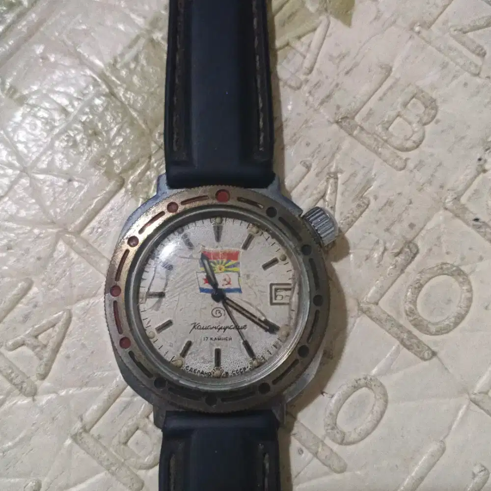 Jam tangan bostok rusia