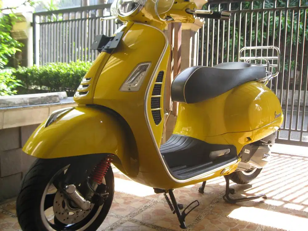Piaggio Vespa GTS Super 150 th 2019 akhir