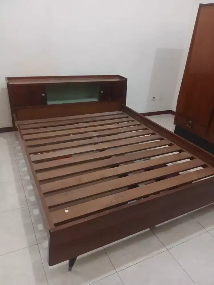 Ranjang Jati 150 x 90