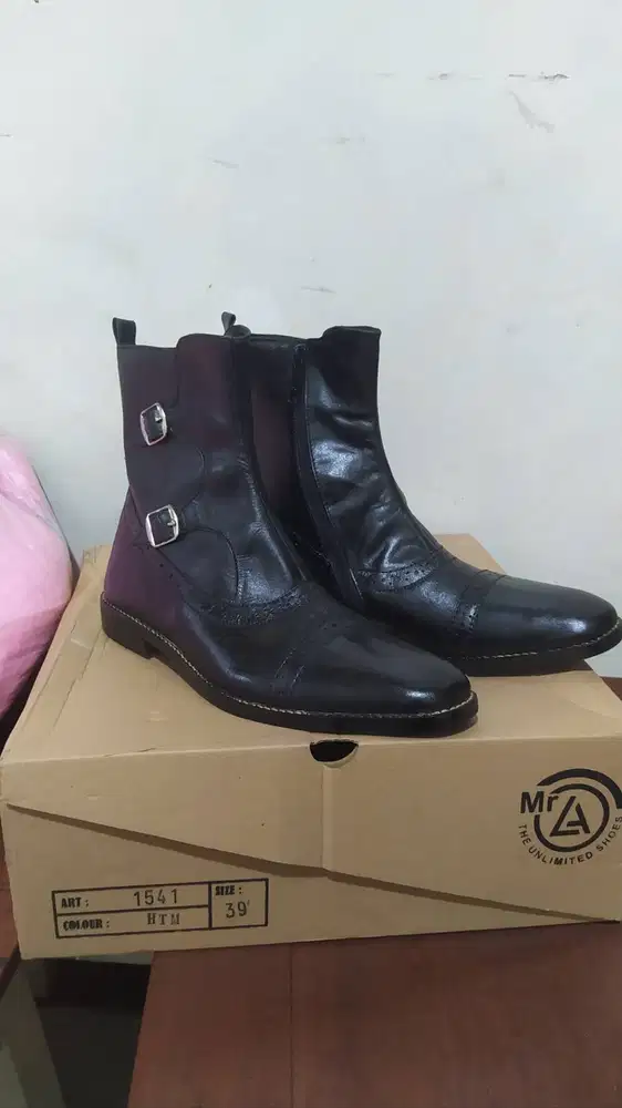 Sepatu murah meriah