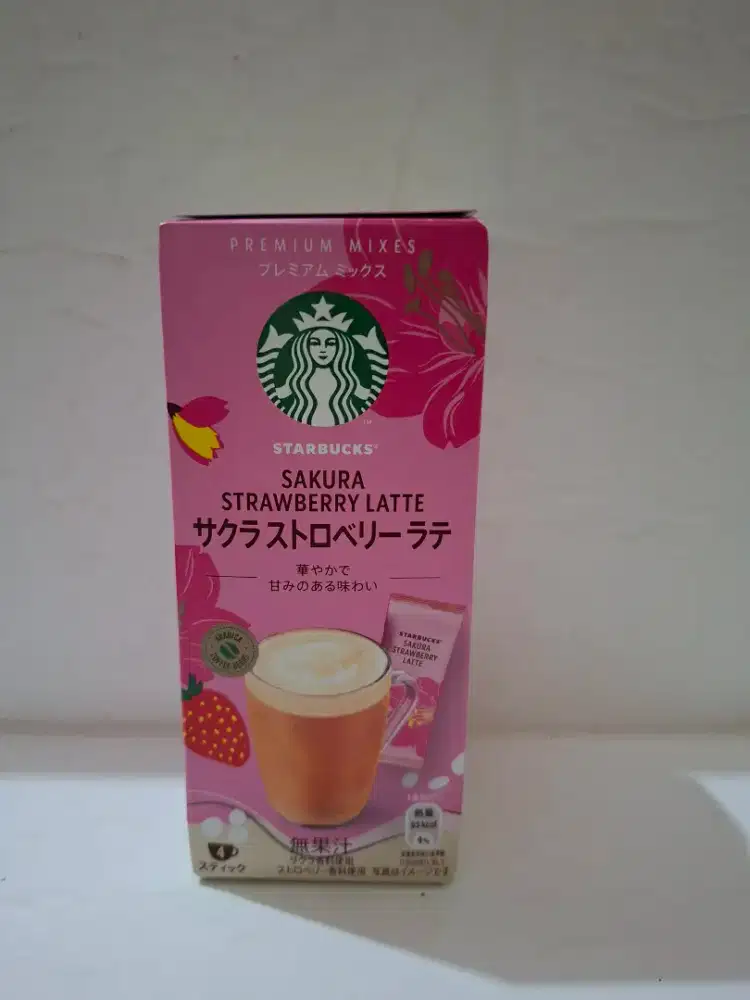 LIMITED EDITION: Sakura Strawberry Latte Starbucks (4 x 24 gram)