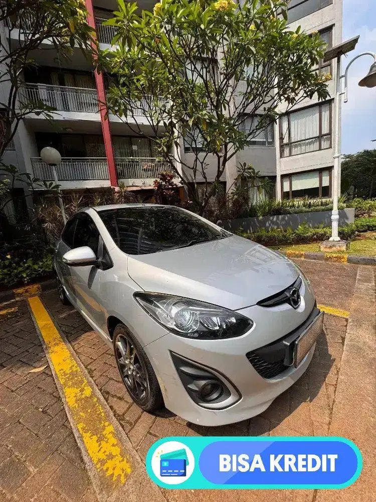 Mazda 2 AT 2014