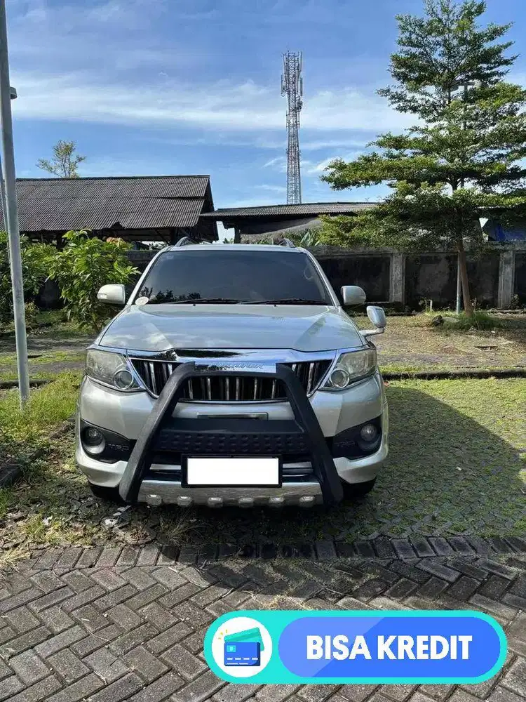 Dijual Toyota Fortuner 2013 Bensin