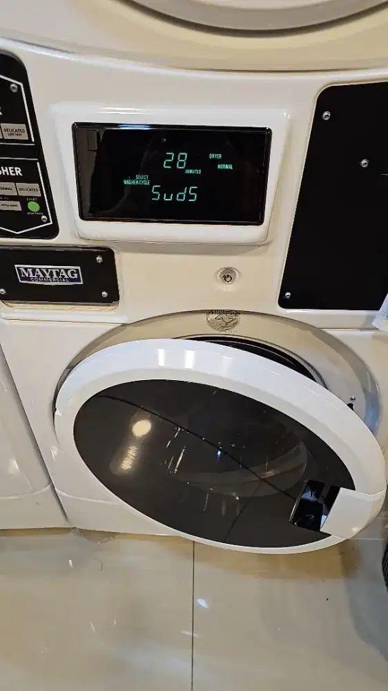 DICARI ADMIN & STAFF LAUNDRY