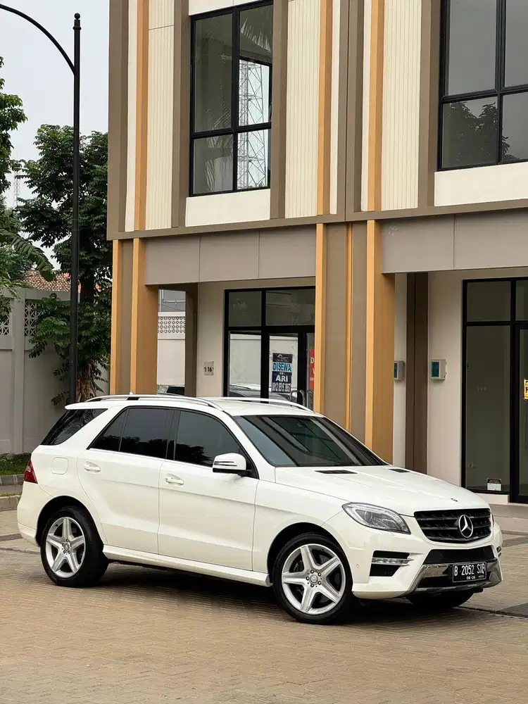 CASH Mercedes Benz ML400 Mercy ML400 2014 Low Kilometer