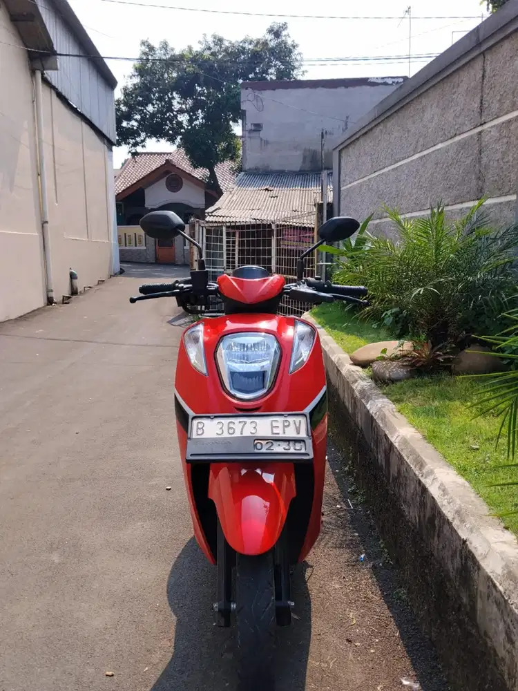HONDA GENI9 2019