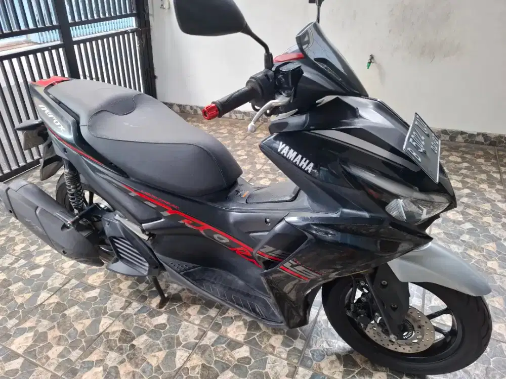 Pajak 2/2027 DKI km36rb, yamaha aerox 155 VVA LED 2022 full Orisinil.