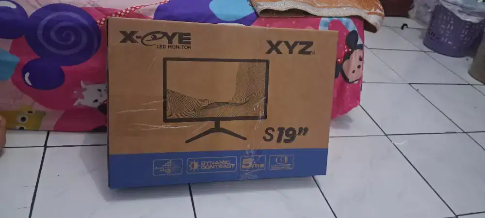 XYZ LED Monitor 19 Inci X-eye dengan Kontras Dinamis