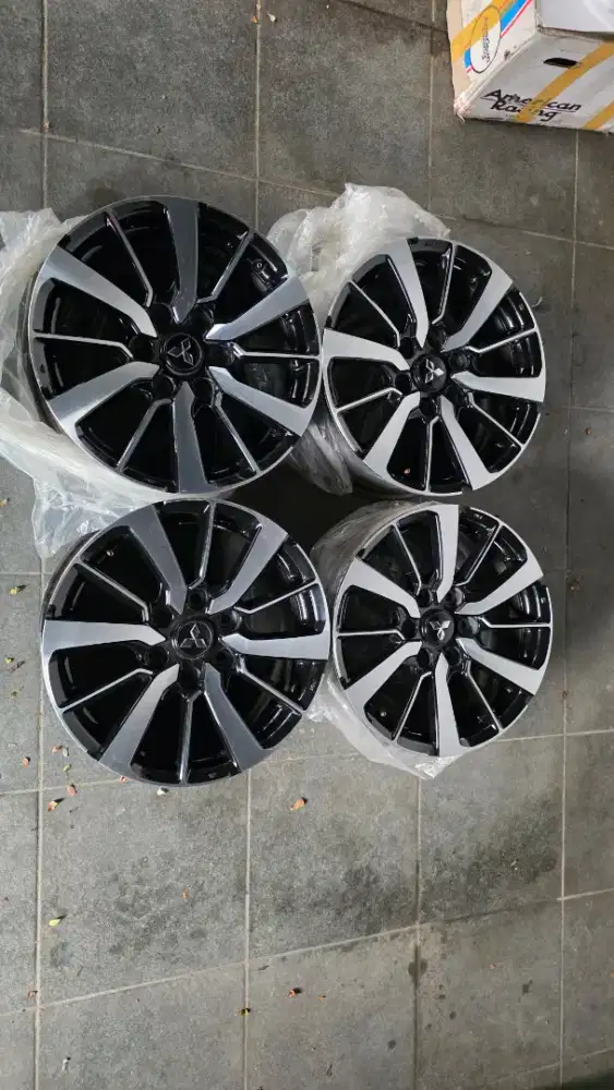 Velg Pajero Dakar + Ban Toyo Open Country AT