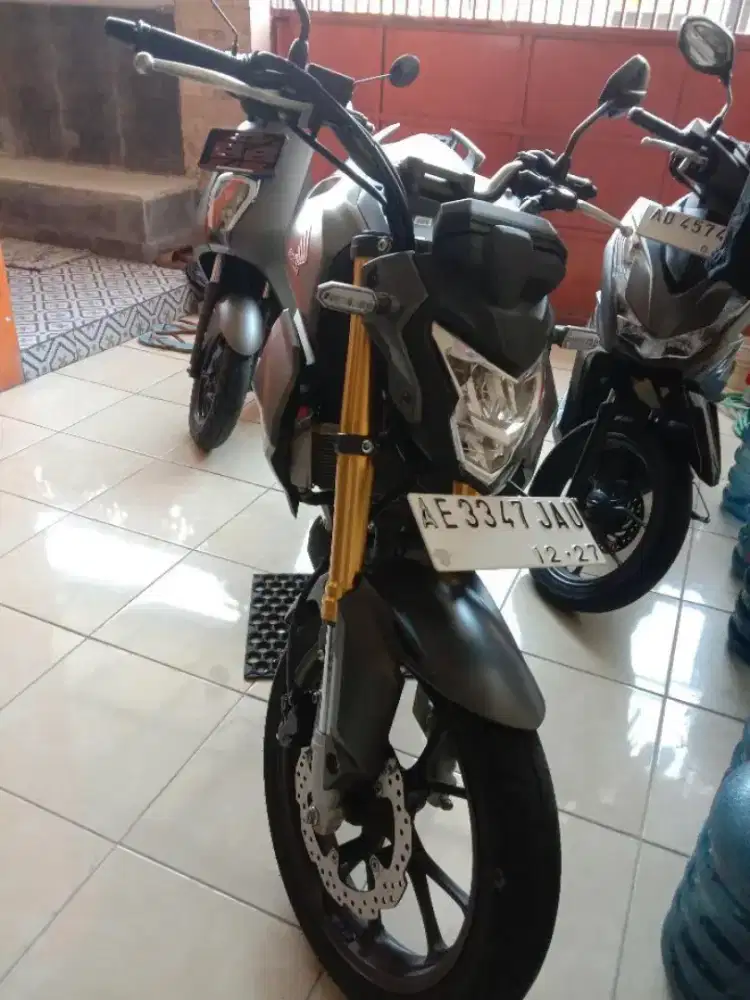 Honda CB150  tahub 2023 tangan pertama pemakaian pribadi