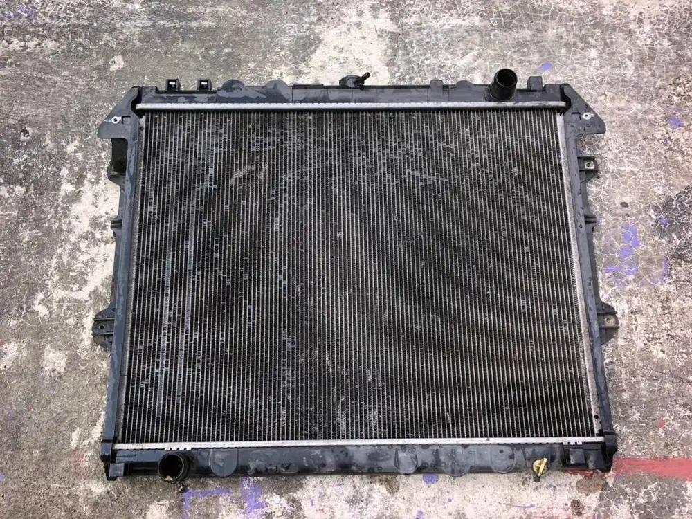 Radiator original innova bensin manual 2005 bekas
