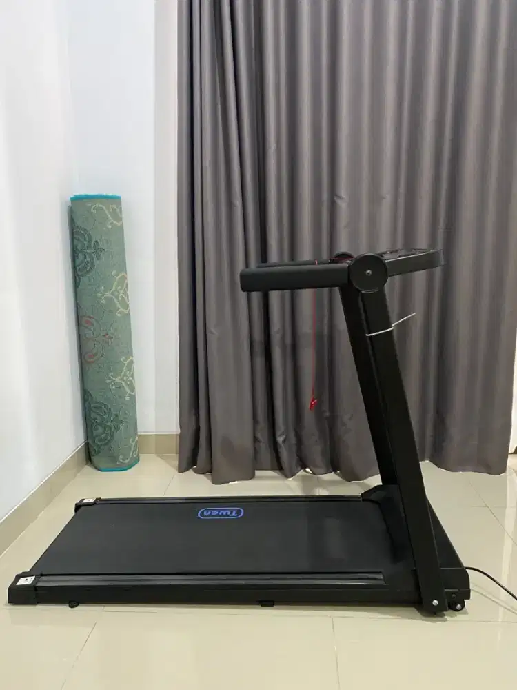 BISMILLAH DIJUAL TREADMIL MEREK TWEN T208