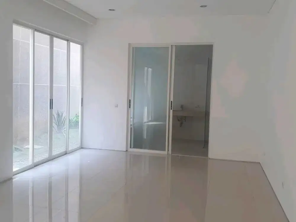 REV.A657 Rumah Nyaman Graha Natura Area Surabaya Barat Strategis dekat Mall