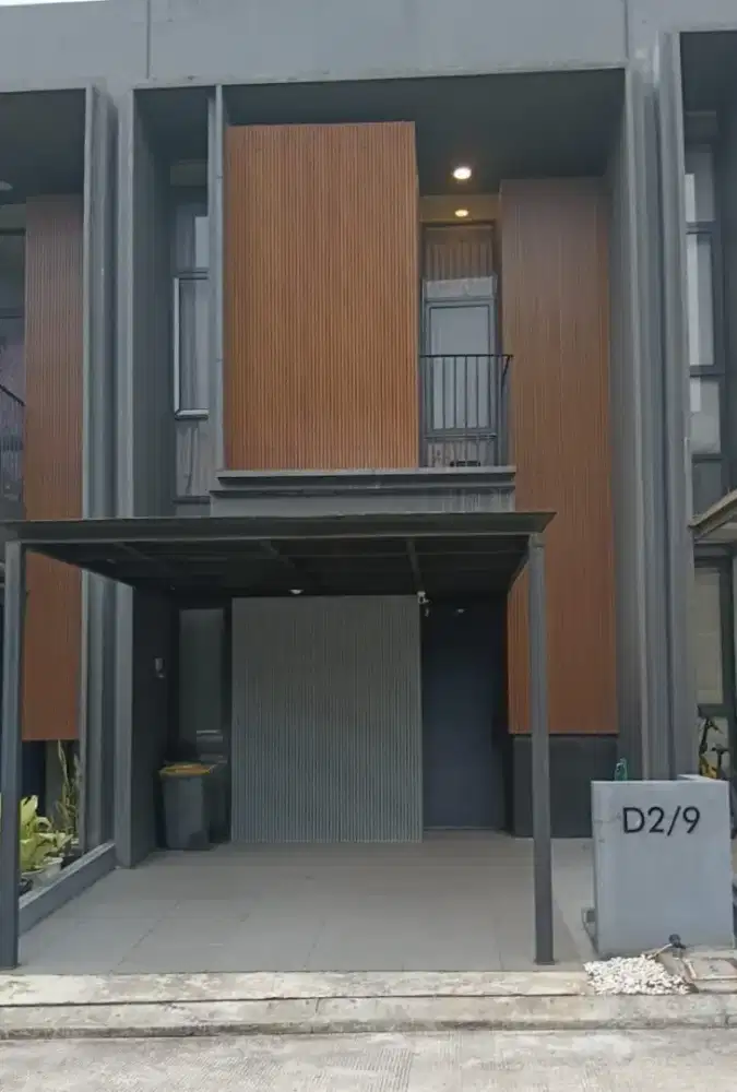 DISEWAKAN RUMAH SIAP HUNI SEMI FURNISHED