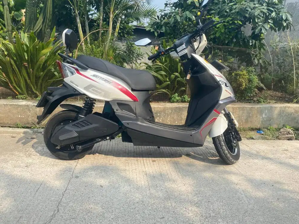 Motor Listrik United Tipe Satturn B1200