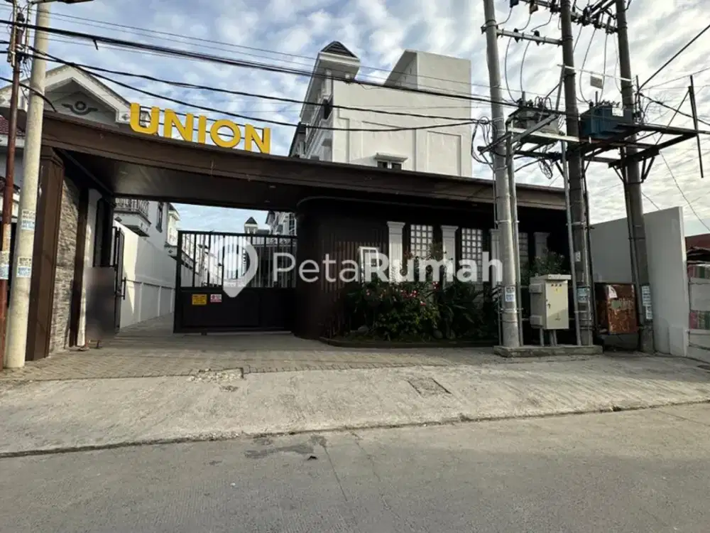 DIJUAL VILLA KOMPLEK MENTARI UNION SADANANDA JALAN BERSAMA - MEDAN TEMBUNG (irwandi)
