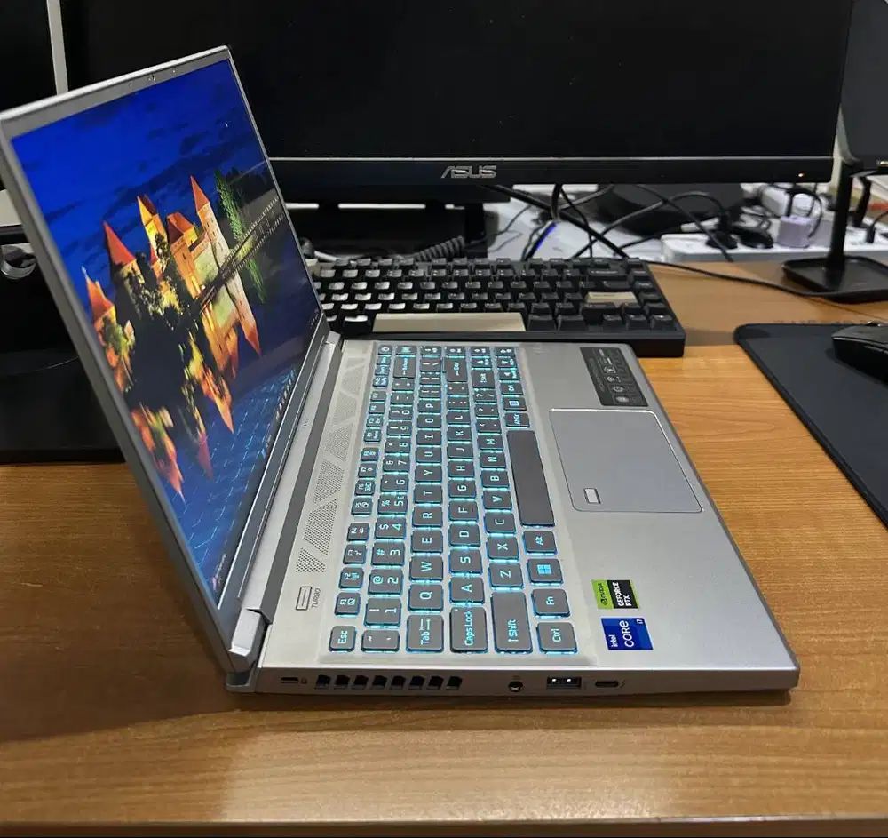 Acer Predator Triton 300SE Laptop Gaming RTX3060 I7 16GB 1TB 165HZ