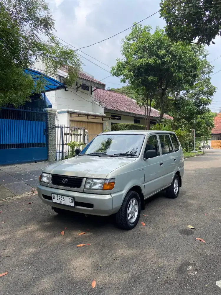 Toyota Kijang Super MT 2000