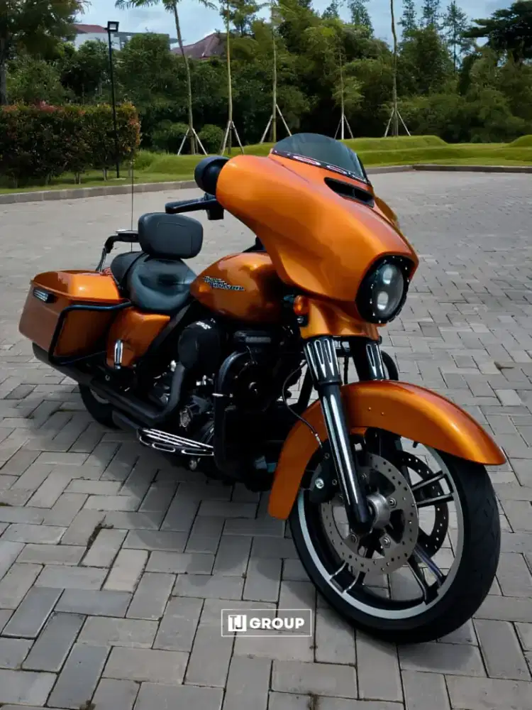 FOR SALE!! HARLEY DAVIDSON STREET GLIDE 2014