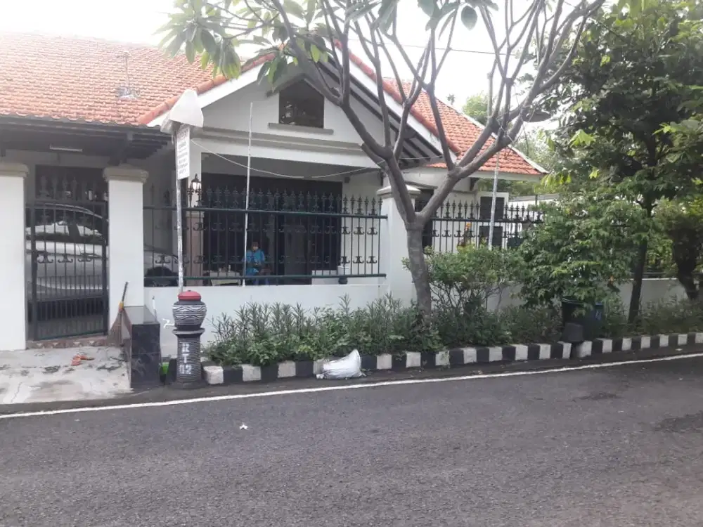 Rumah Rungkut Asri Siap Huni Strategis dekat MERR