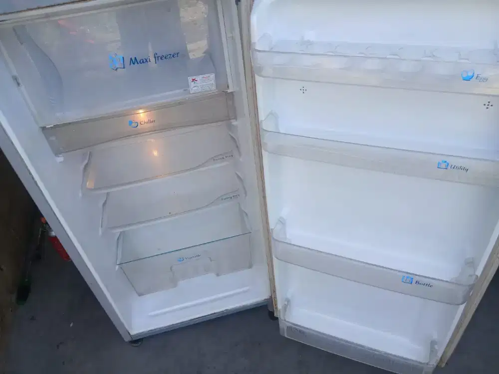 Kulkas Toshiba Glacio 1 pintu normal
