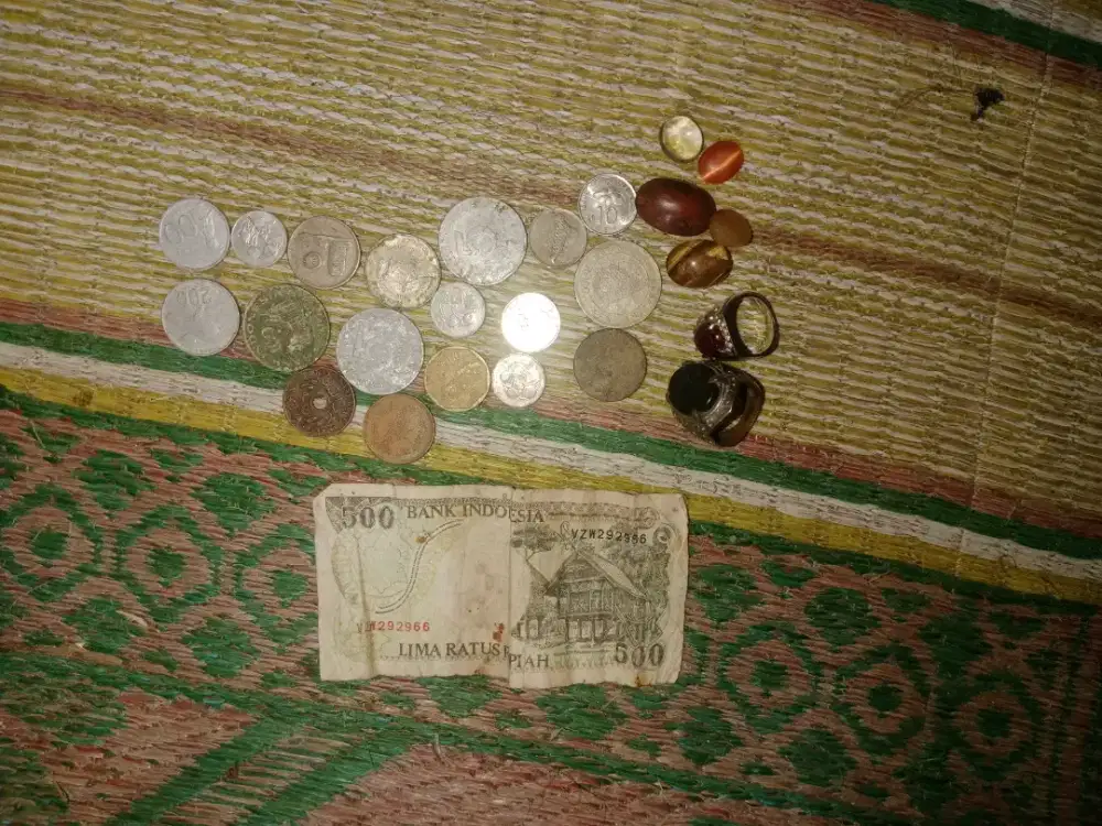 Paket uang kuno & Koin Belanda 1945 + Batu akik