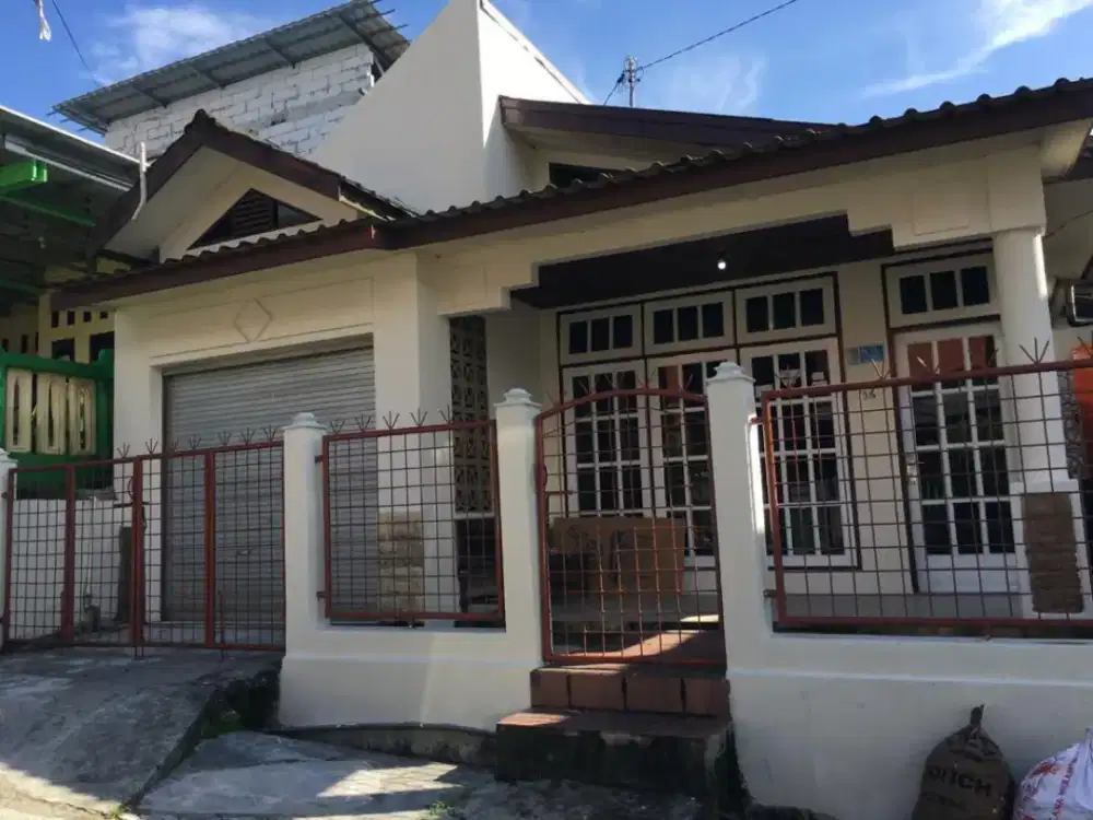 DI KONTRAKAN RUMAH TENGAH KOTA 135