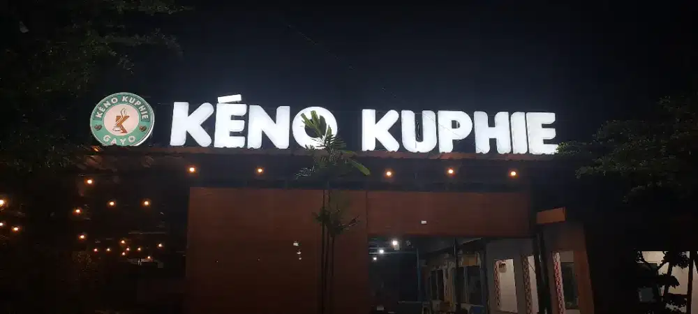 Neon box ,huruf/letter timbul medan