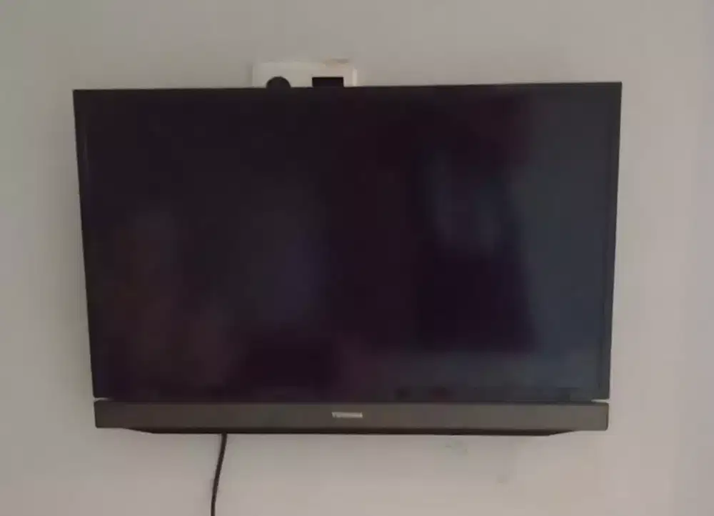TOSHIBA 32 INCHI