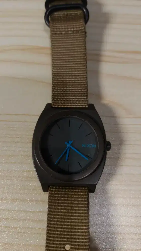 Jam tangan Nixon ori