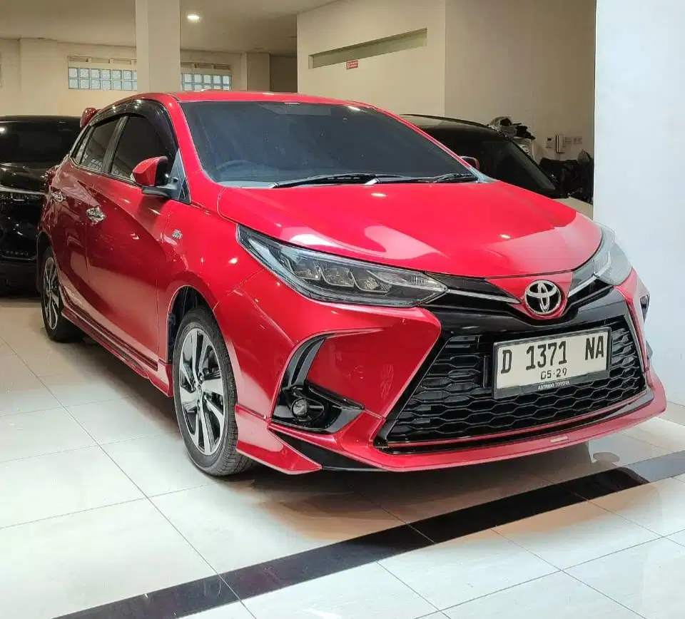 New YARIS S TRD 1.5 AT 2021 FACELIFT LowKM 15rb RECORD TOYOTA BANDUNG