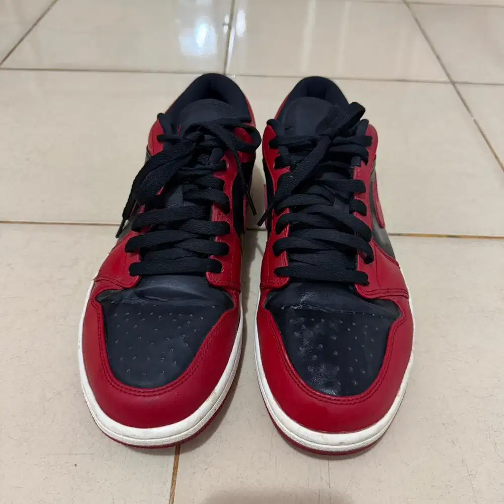 Preloved Sneakers Shoes Nike Air Jordan 1 Low Reverse Bred Black Red