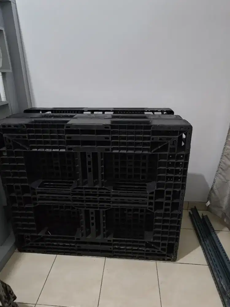 Palet Plastik 3 Besar 1 Kecil