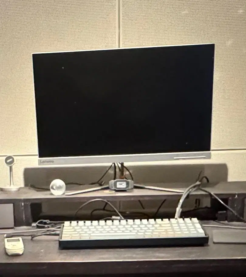 Monitor lcd Lenovo 24 Inch