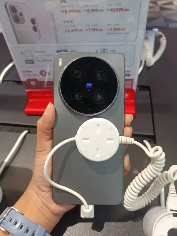 VIVO X300 Ultra Ram 16gb 512Gb Bisa Cicilan Bunga 0,99%