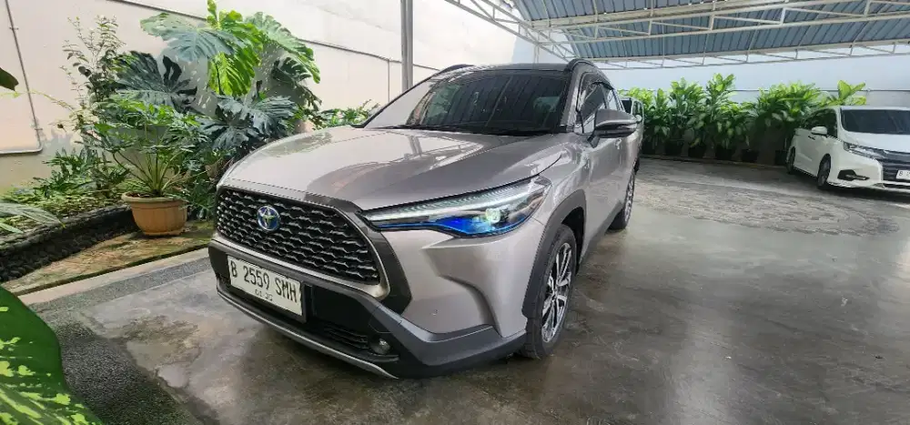 Di jual Corolla Hybrid 1.8 AT
