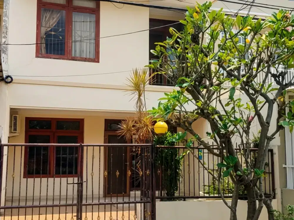 Rumah 2,5lt luas 6x17 102meter 3KT Kelapa Gading Jakarta Utara