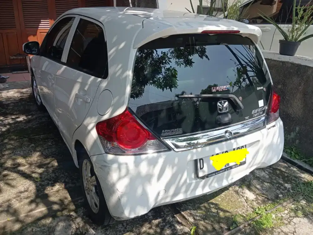 Brio e satya 2018 putih mulus istimewa