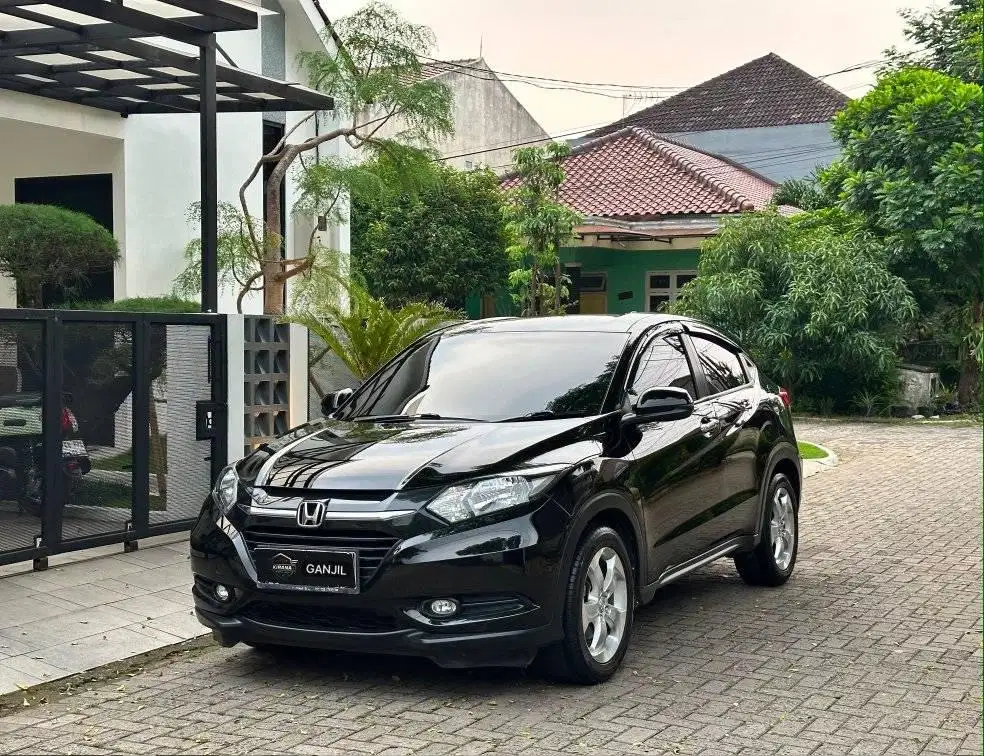 Honda HRV 2017 E AT Matic Antik Low Km 57rb no prestige 2018