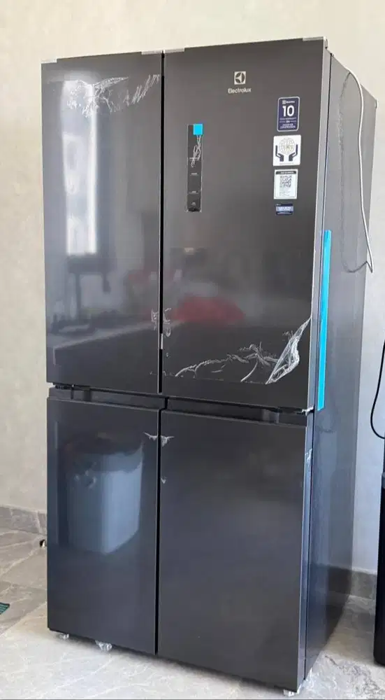 Elektrolux Kulkas Multidoor Inverter Ultimate taste 700 series 543
