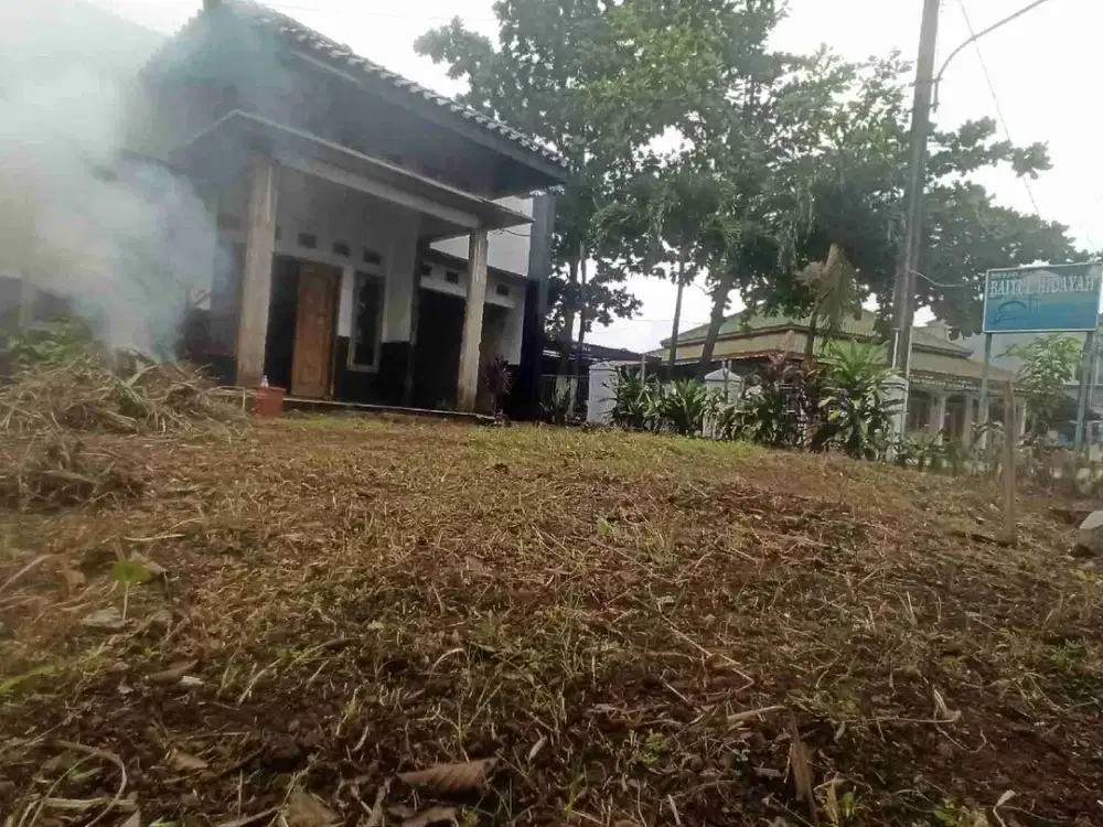 rumah pinggir jalan raya Sumedang Cirebon bandung