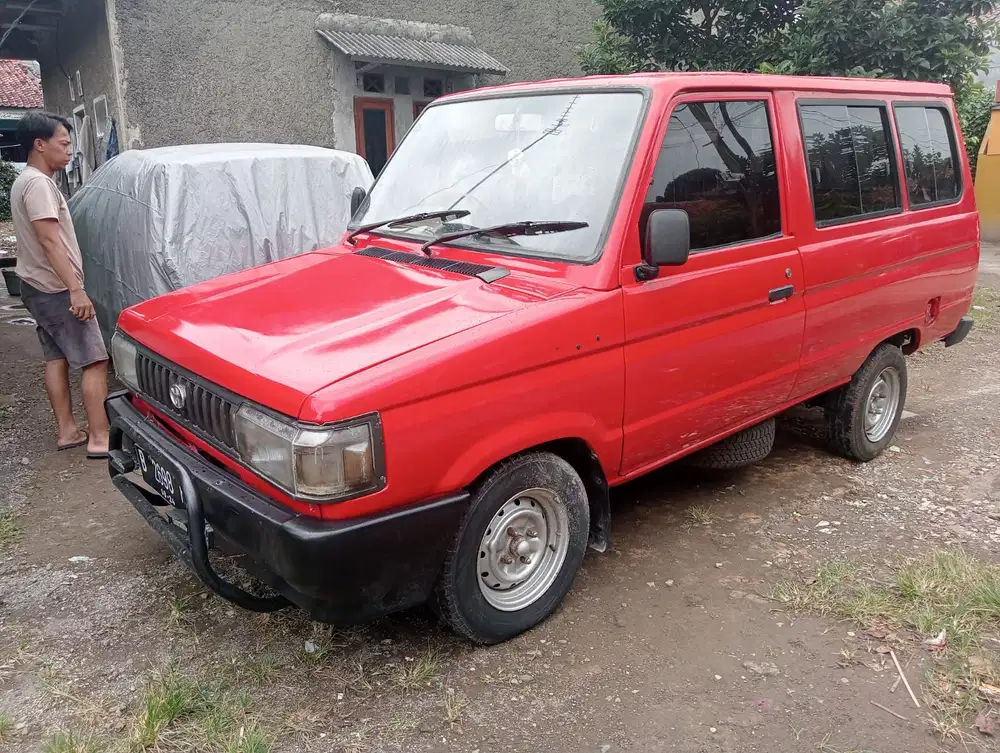 Toyota Kijang 1978 Bensin