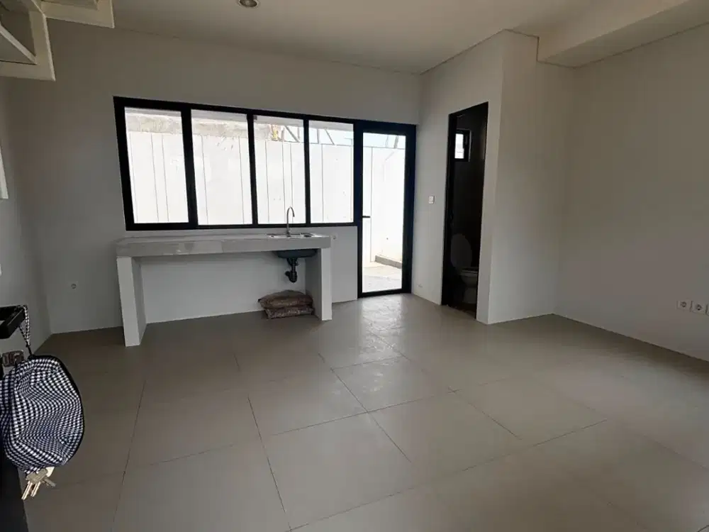 Disewakan Rumah Siap Huni Lokasi Strategis Cityzen Park East
