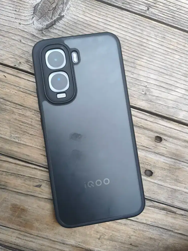 Vivo Iqo z11 hitam