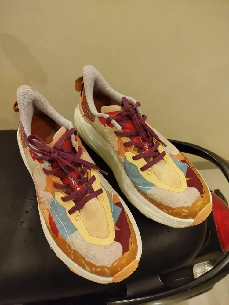 Sepatu Trail Running Hoka SG 6 x Proba Studio