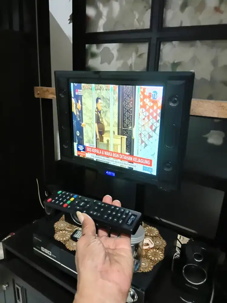Dijual TV Led 24 inc merk weyon