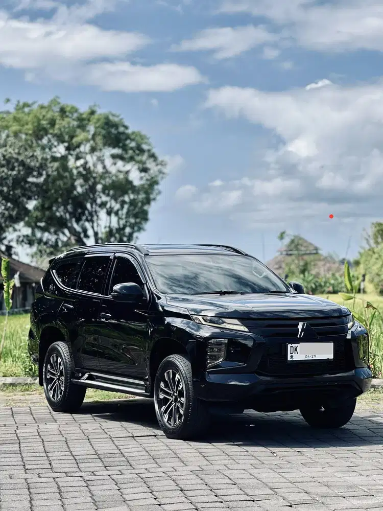 NEW PAJERO SPORT DAKAR 4x2 AT 2023 HITAM ASLI BALI