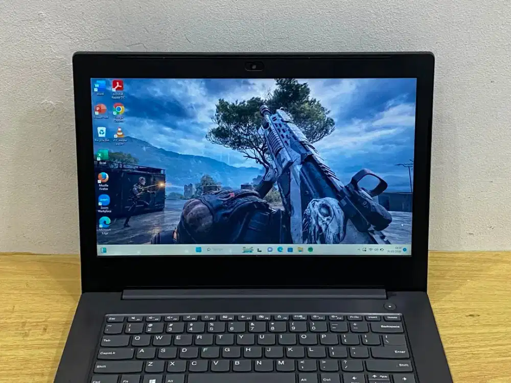 laptop LENOVO V330-14ARR