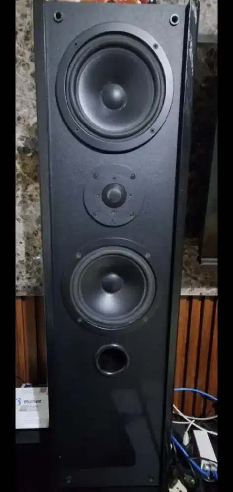 Satu set speaker Home Theater MBQuart Asli SQ